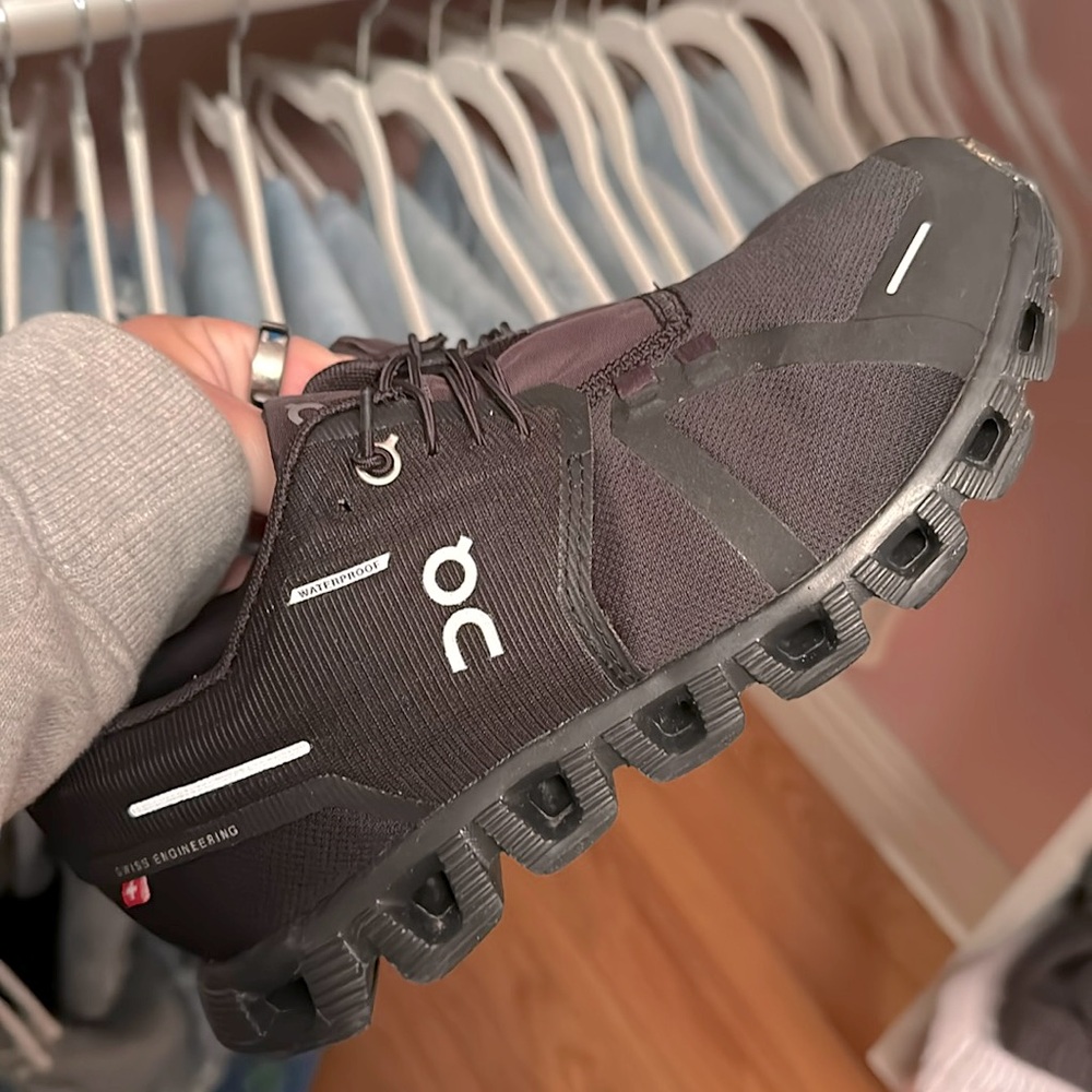 ON Women’s Cloud 5 Running Sneaker Black Size 6:5